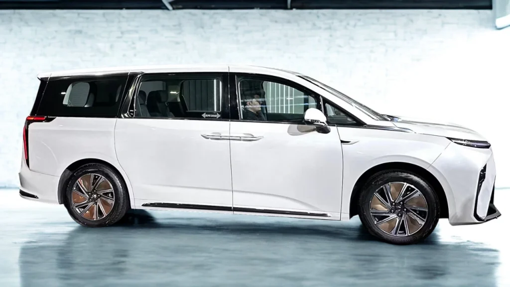 MG M9 EV Electric MPV to Launch in India by July 2025 – What You Need to Know