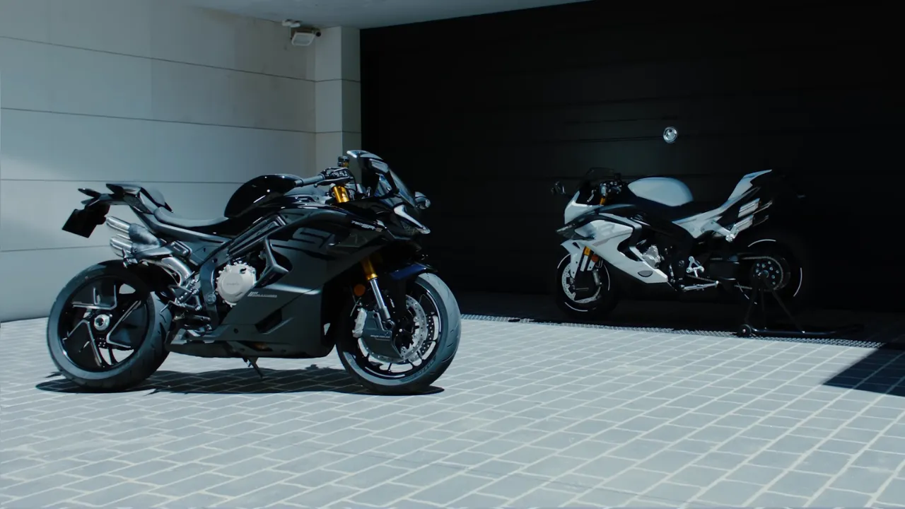 CF Moto 750SR-S Inline-Four Sportbike Reveal