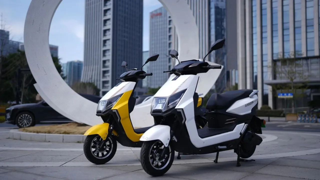 Hero Vida VX2 Has a New Rival: Meet the Zelo Knight+ Electric Scooter at ₹59,990